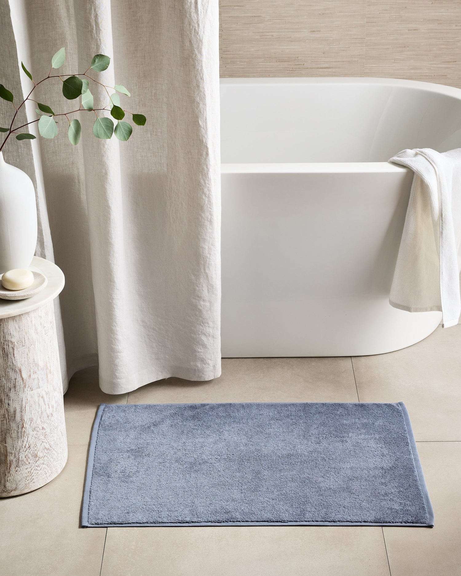Bath mats & rugs