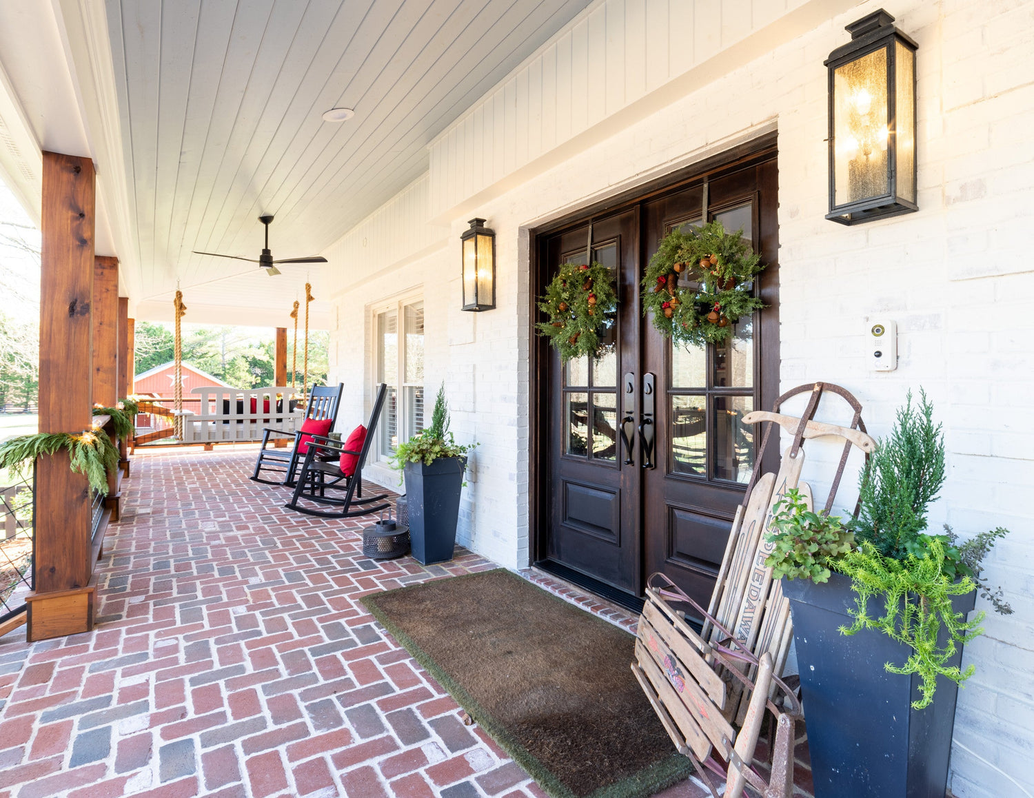 Entryway & Outdoor Decor